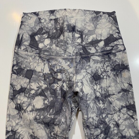 Lululemon Shibori Leggings 23" - Picture 1 of 4